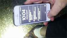 iPhone, který přežil pád z letadla iPhone, který přežil pád z letadla