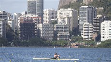 ESKÁ OLYMPIJSKÁ NADJE. Ondej Synek pi tréninku na Lagoa Rodrigo de Freitas,...