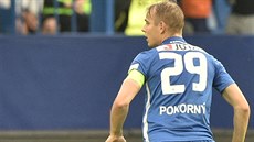 Liberecký kapitán Lukáš Pokorný v duelu s Admirou Wacker Mödling Liberecký kapitán Lukáš Pokorný v duelu s Admirou Wacker Mödling
