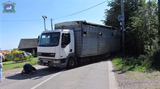 Nehoda osobního vozu a náklaáku v erveném Kostelci na Náchodsku (8.8.2016).