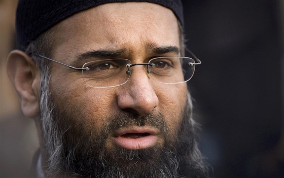 Anjem Choudary léta prosazoval zavedení práva aría v Británii (31. íjna 2009)