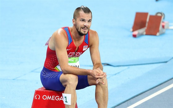 Jakub Holua v cíli semifinálového olympijského závodu na 1500 metr. (19....