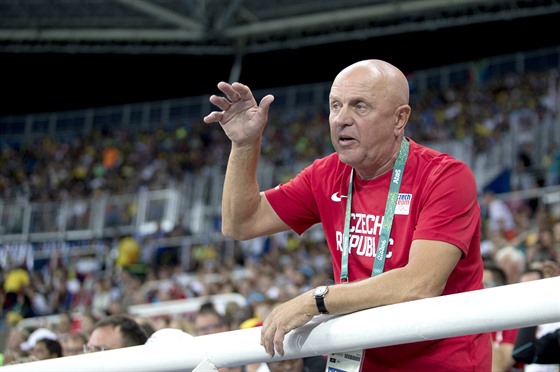 Trenér Barbory potákové Rudolf erný radí v olympijském finále v Riu svojí svenkyni.
