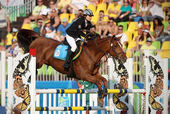 Moderní ptibojaka Barbora Kodedová odjela svou olympijskou disciplínu na koni...