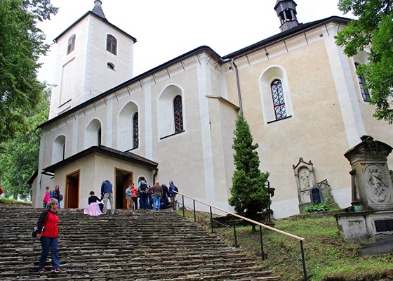 Opravený kostel v Horním Marov na Trutnovsku (12.8.2016).