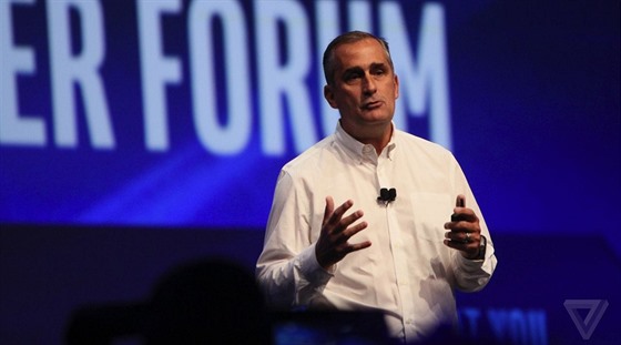 éf Intelu Brian Krzanich bhem poádané konference Developer Forum