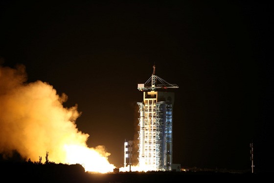 Start rakety s vbec prvním kvantovým satelitem probhl v ínské reii.
