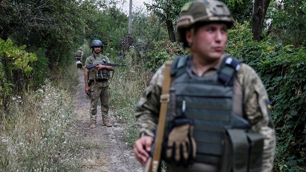 Ukrajint vojci nedaleko msta Avdjevka v Donbasu. (10. srpna 2016)