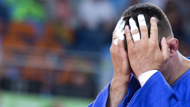 ESK ZLATO! esk judista Luk Krplek zvtzil v olympijskm finle nad Elmarem Gasimovovem z zerbjdnu. (11. srpna 2016)