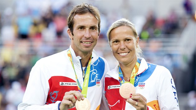 Tenisov pr Lucie Hradeck, Radek tpnek pehrl v souboji o bronz z mixu Indy Mirzaovou a Bopannu. (14. srpna 2016)