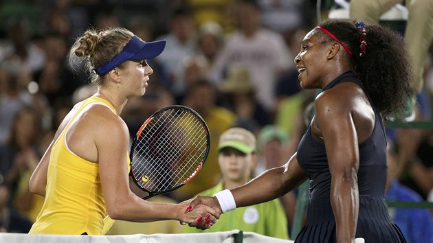 Serena Williamsov bhem osmifinlovho zpasu s Ukrajinkou Svitolinovou na OH...