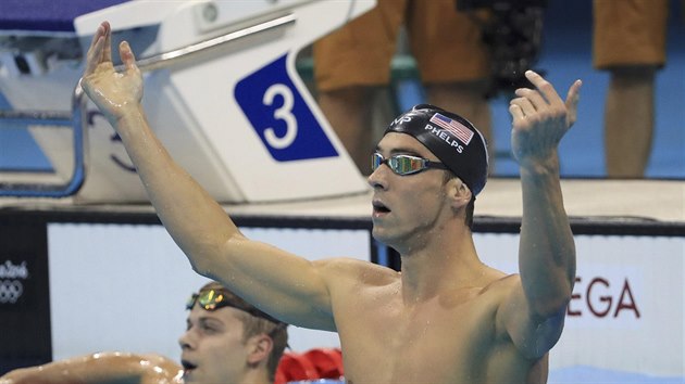 LOVK NEBO RYBA? Michael Phelps vyhrl dvoustovku motlek na olympijskch...