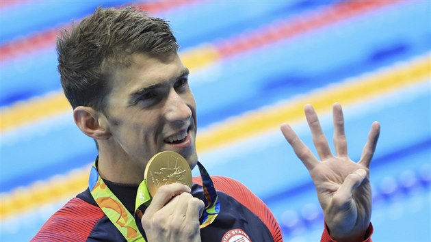 V BRAZLII U TVRT ZLAT. Michael Phelps po vtzstv na polohov dvoustovce...