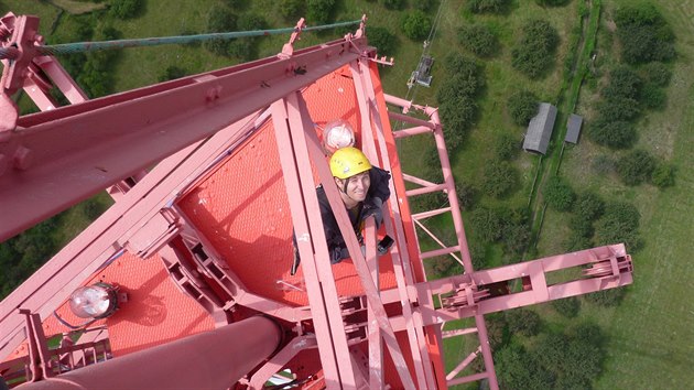 Pi pravidelnch drbch vyslae v Topoln pracovali technici ve vce a 270 metr nad zem.