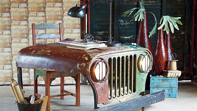 Pracovn stl Jeep Desk z industriln kolekce nbytku znaky Canett, rozmry 145  75  90 cm. Cena 28 869 K.