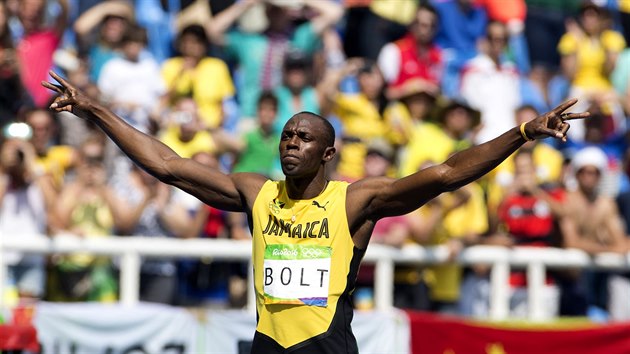 Jamajsk sprinter Usain Bolt ped rozbhem na 200 metr na olympid v Riu