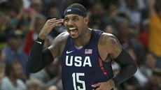 ZAVELEL K OBRATU. Carmelo Anthony promnil v utkání s Austrálií devt...