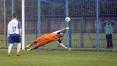 Smutný hrdina I přes deset inkasovaných gólů trenér Slavoje Polná Michal... Smutný hrdina I přes deset inkasovaných gólů trenér Slavoje Polná Michal...