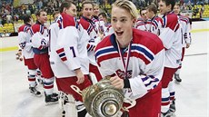 Čeští hokejoví mladíci slaví triumf na Memoriálu Ivana Hlinky 2016 Čeští hokejoví mladíci slaví triumf na Memoriálu Ivana Hlinky 2016