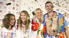 Sobotní bronzoví medailisté v noci zavítali do eského domu, aby s fanouky...