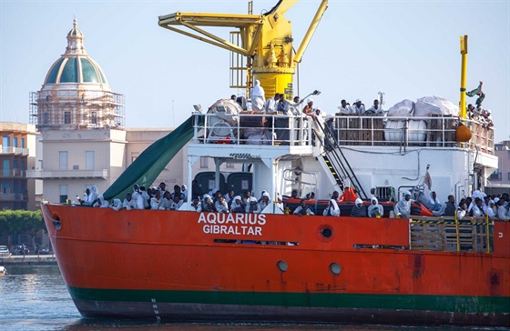 Plavidlo Aquarius patroluje ve Stedozemnm moi a zachrauje uprchlky.