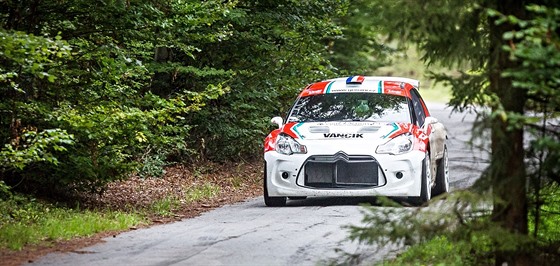 Francouzský pilot Bryan Bouffier testoval na Krumlovsku svj citroen ped...