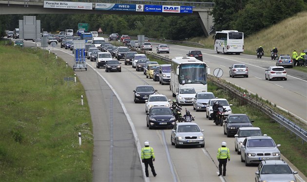 Rozjezd návtvník motocyklových závod Grand Prix v Brn zkomplikovala nehoda...