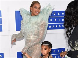 z a její dcera Blue Ivy na MTV Video Music Awards (New York, 28. srpna 2016)