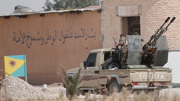 Kurdsk milice YPG ve mst Hasak na severovchod Srie. (22. srpna 2016)