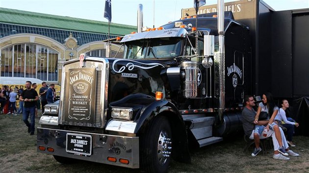 Stylov truck Jack Daniels