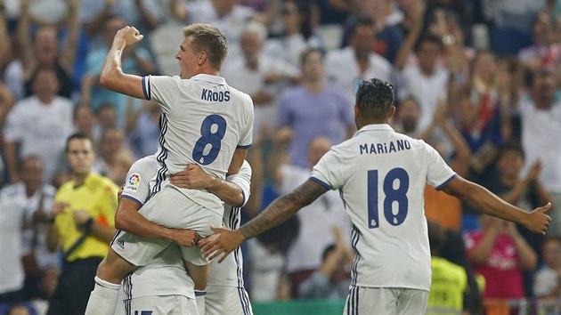 NO KONEN! Toni Kroos z Realu Madrid slav gl, kterm rozhodl zpas s Celtou Vigo.