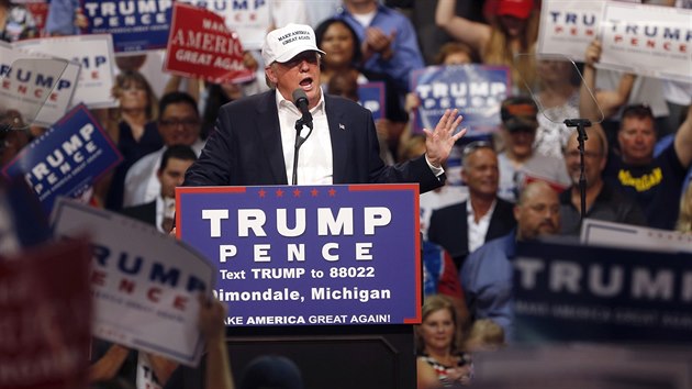 Donald Trump uspodal pedvolebn mtink v Michiganu (19. srpna 2016)