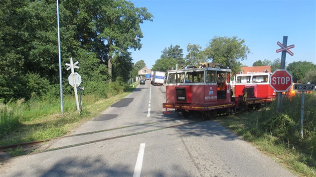 Nehoda na pejezdu v obci Ledkov, kde vjelo nkladn vozidlo ped dreznu.