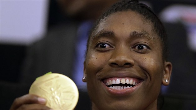 Caster Semenyaov se zlatou medail na olympijskch hrch v Riu de Janeiro.