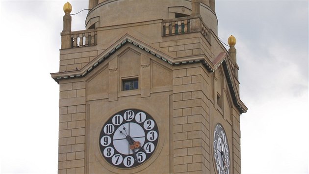 Lid v Prostjov mohou po roce a pl opt vyuvat hodiny radnice. Ty byly zakryt kvli rozshlm opravm ve, jejich termn dokonen musel bt dvakrt posunut.