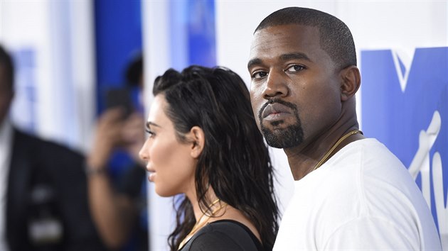 Kanye West a Kim Kardashianov na MTV Video Music Awards (New York, 28. srpna 2016)