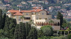 Vila Cedry je na prodej v přepočtu za 27 miliard korun. Vila Cedry je na prodej v přepočtu za 27 miliard korun.