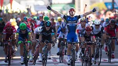 Gianni Meersman z týmu Etixx-Quick-Step dojíždí do cíle druhé etapy španělské... Gianni Meersman z týmu Etixx-Quick-Step dojíždí do cíle druhé etapy španělské...