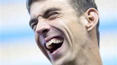 LEGENDA. Americký plavec Michael Phelps se smje, získal 23. zlatou medaili z...