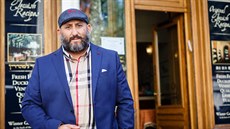 Židovské obchody a instituce jsou pod neustálou bezpečnostní ochranou.... Židovské obchody a instituce jsou pod neustálou bezpečnostní ochranou....
