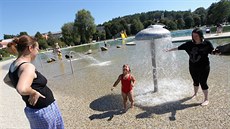 Nové přírodní koupaliště Malvíny v Třešti. Nejčastějšími návštěvníky areálu... Nové přírodní koupaliště Malvíny v Třešti. Nejčastějšími návštěvníky areálu...