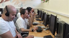 Zahájení provozu call centra ve vinařické věznici Zahájení provozu call centra ve vinařické věznici