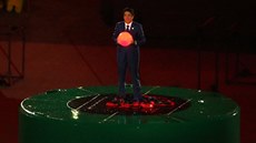 Japonský premiér inzo Abe pi závreném ceremoniálu v Riu de Janeiru vylezl z...
