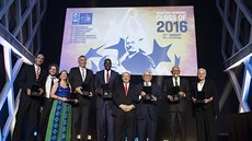 Noví členové Síně slávy FIBA: osobně se do švýcarského Mies dostavili... Noví členové Síně slávy FIBA: osobně se do švýcarského Mies dostavili...