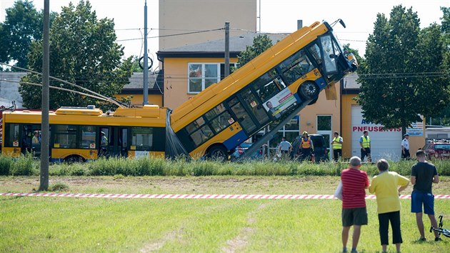 Nehoda trolejbusu v Otrokovicch.