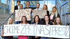 Studenti a absolventi Obchodní akademie, Hotelové školy a Střední odborné školy... Studenti a absolventi Obchodní akademie, Hotelové školy a Střední odborné školy...