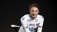 Paralympijský cyklista Jiří Bouška v dresu mistra světa po vítězství na... Paralympijský cyklista Jiří Bouška v dresu mistra světa po vítězství na...