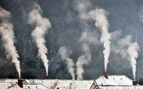 Plzeský kraj je na tom z hlediska kvality ovzduí sice lépe ne severní echy i Ostrava, nkde se ale objevují vyí koncentrace prachu nebo benzopyrenu. (Ilustraní snímek)