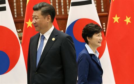 Prezidentka Jiní Koreji Pak Kun-hje pi setkání se svým ínským protjkem Si...
