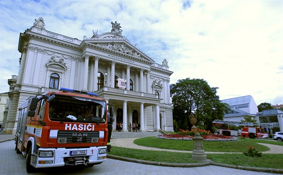 Pracovníci Mahenova divadla v Brn si vyzkoueli poární evakuaci. e jde o...